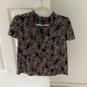 Short sleeve floral blouse